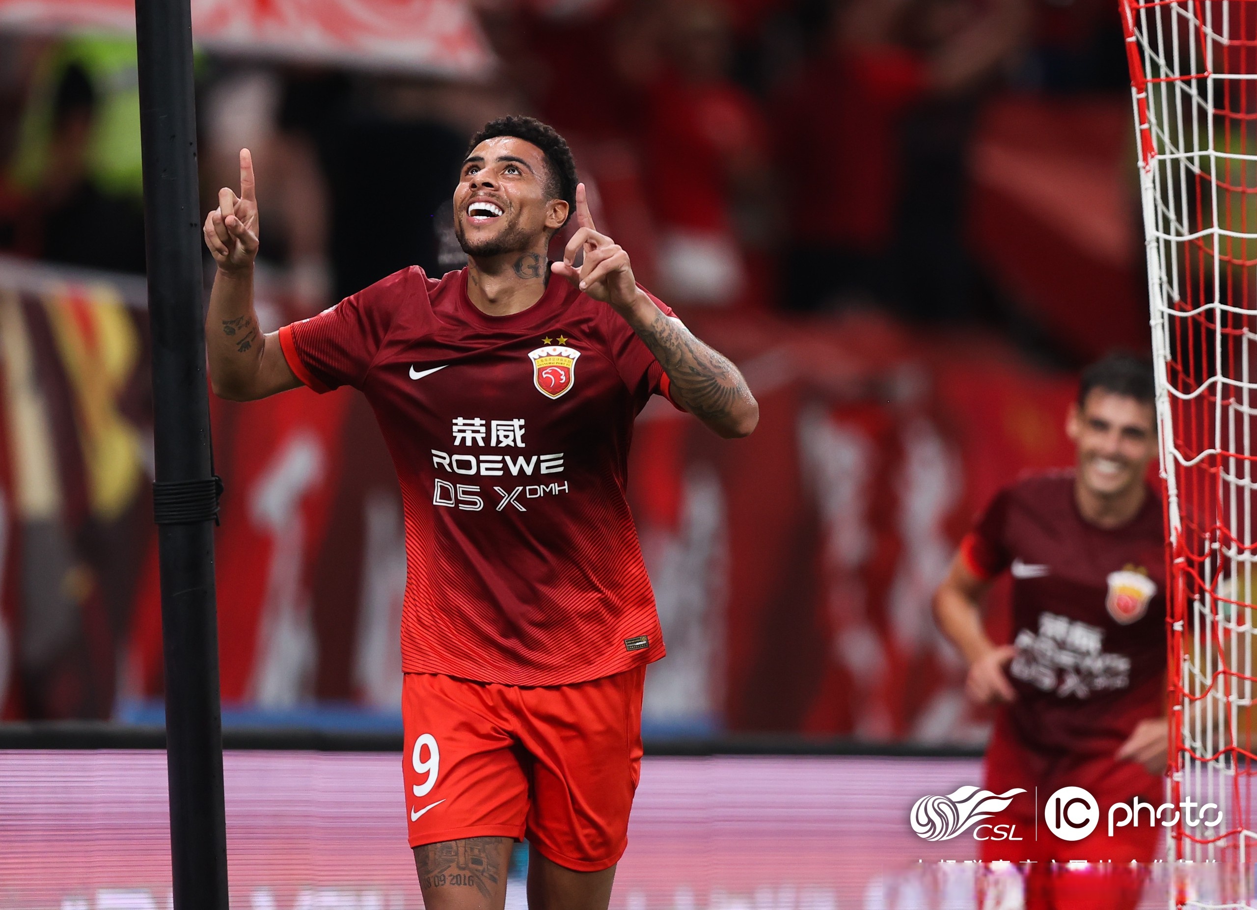 开云官网-从密尔沃基雄鹿关键时刻迎来里程碑到冲刺阶段曼联再遭质疑，布莱顿豪取连胜备战英超的简单介绍